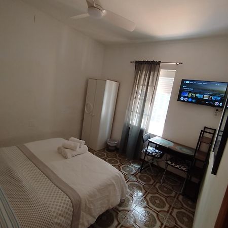 Malaga Center Rooms Exteriör bild